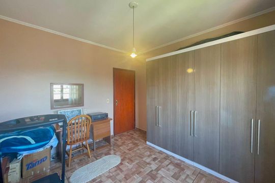 Quarto 3 de casa à venda com 3 quartos, 175m² em Vila Milton , Guarulhos