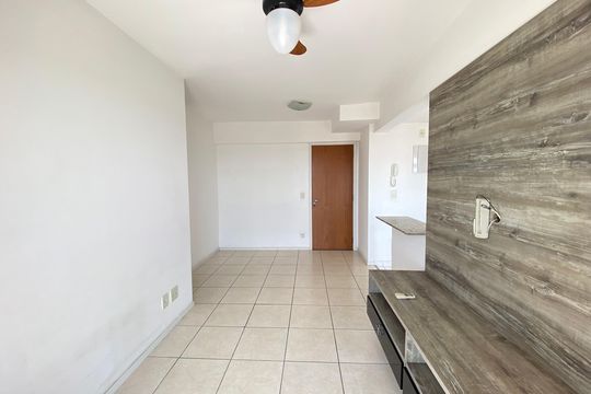 Sala de apartamento para alugar com 2 quartos, 65m² em Del Castilho, Rio de Janeiro
