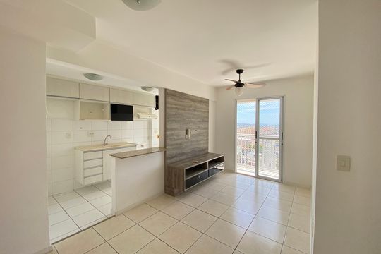 Sala de apartamento para alugar com 2 quartos, 65m² em Del Castilho, Rio de Janeiro