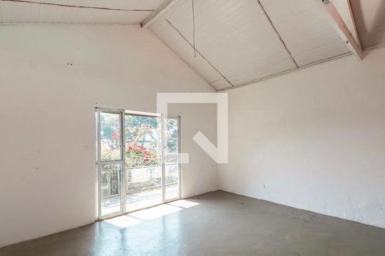 Casa para alugar com 3 quartos, 240m² em Barra Funda, São Paulo