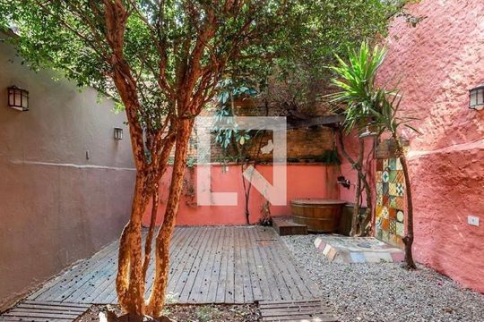 Casa para alugar com 3 quartos, 240m² em Barra Funda, São Paulo