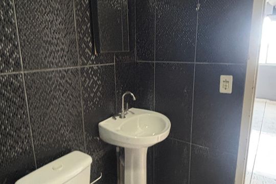 Banheiro de apartamento à venda com 3 quartos, 86m² em Vila Lutécia, Santo André
