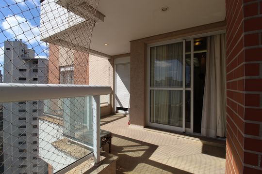 Varanda de apartamento à venda com 4 quartos, 195m² em Indianópolis, São Paulo