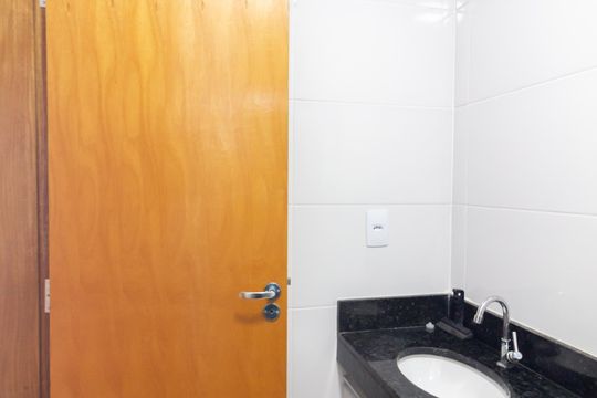 Banheiro de apartamento para alugar com 2 quartos, 36m² em Vila Siqueira (zona Leste), São Paulo