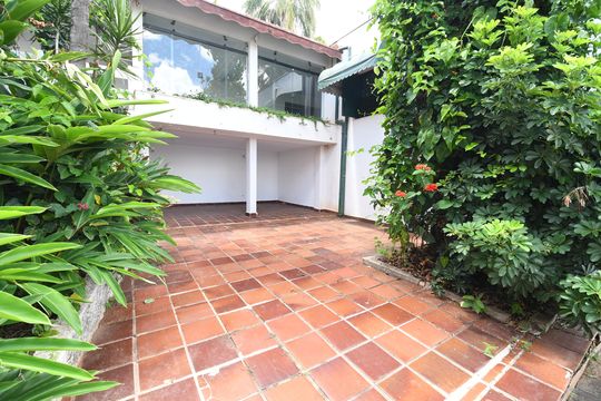 Quintal de casa à venda com 3 quartos, 604m² em Chácara da Barra, Campinas