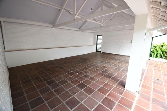 Garagem de casa à venda com 3 quartos, 604m² em Chácara da Barra, Campinas