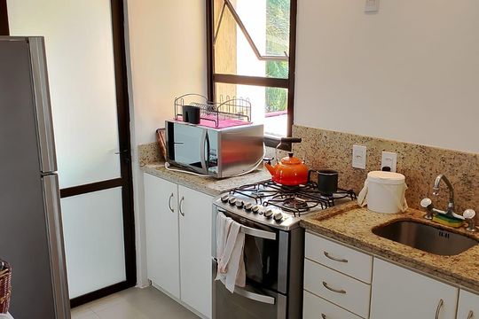 Cozinha  de apartamento para alugar com 2 quartos, 65m² em Jardim Botânico, Porto Alegre