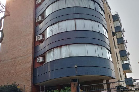 Fachada de apartamento para alugar com 2 quartos, 65m² em Jardim Botânico, Porto Alegre