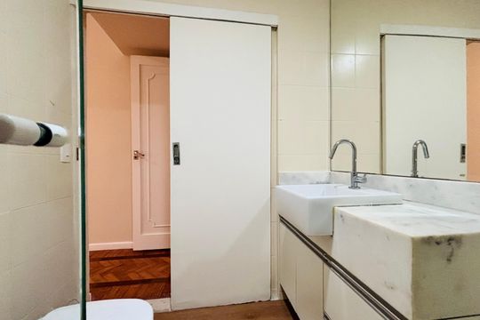 Banheiro Suíte de apartamento para alugar com 3 quartos, 216m² em Copacabana, Rio de Janeiro