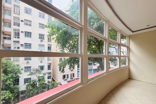 Vista Sala de apartamento para alugar com 3 quartos, 216m² em Copacabana, Rio de Janeiro