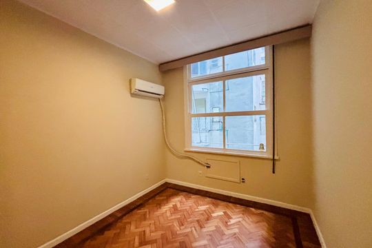 Quarto de apartamento para alugar com 3 quartos, 216m² em Copacabana, Rio de Janeiro