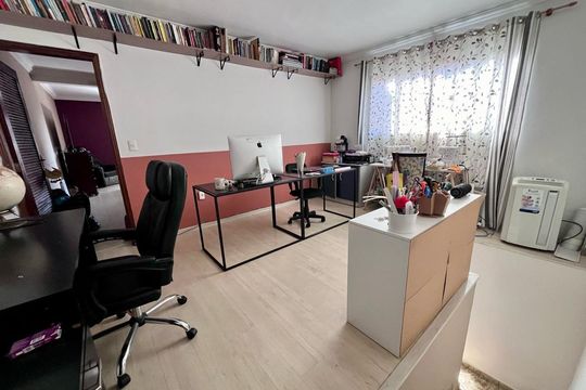 Casa à venda com 3 quartos, 249m² em Eldorado, Diadema