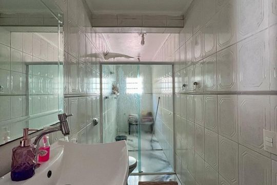 Casa à venda com 3 quartos, 249m² em Eldorado, Diadema