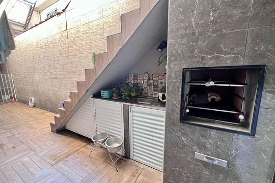 Casa à venda com 3 quartos, 249m² em Eldorado, Diadema