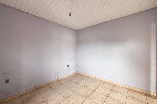 Quarto 2 de casa de condomínio à venda com 2 quartos, 200m² em Campo Novo, Porto Alegre