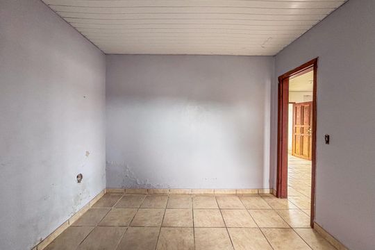 Quarto 2 de casa de condomínio à venda com 2 quartos, 200m² em Campo Novo, Porto Alegre