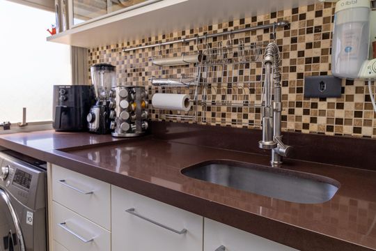 Cozinha de apartamento à venda com 2 quartos, 45m² em Vila Mazzei, São Paulo