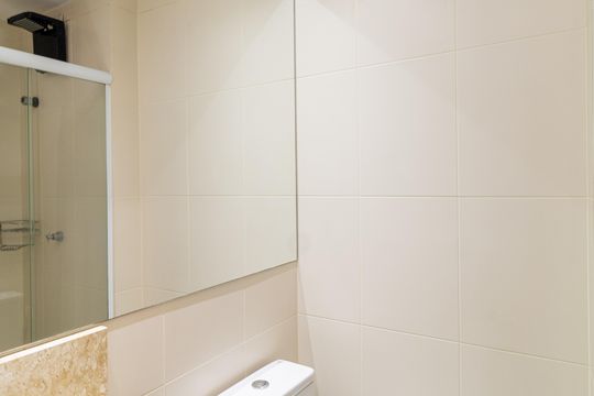 Banheiro de apartamento à venda com 2 quartos, 45m² em Vila Mazzei, São Paulo