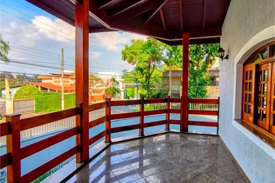 Casa à venda com 3 quartos, 221m² em City América, São Paulo