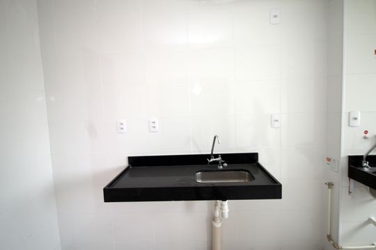 Cozinha de apartamento à venda com 2 quartos, 37m² em Del Castilho , Rio de Janeiro