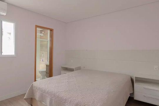 Casa à venda com 4 quartos, 205m² em Vila Camilópolis, Santo André