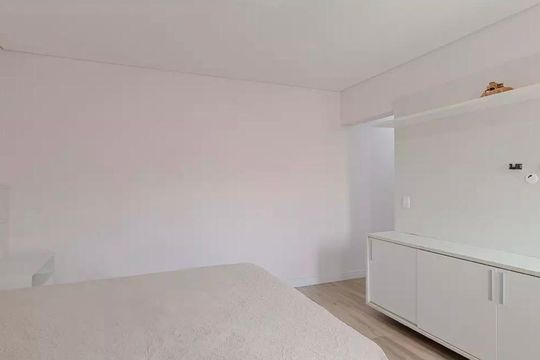 Casa à venda com 4 quartos, 205m² em Vila Camilópolis, Santo André