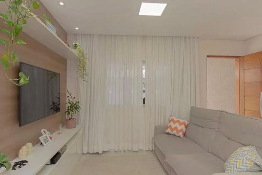 Casa à venda com 4 quartos, 205m² em Vila Camilópolis, Santo André