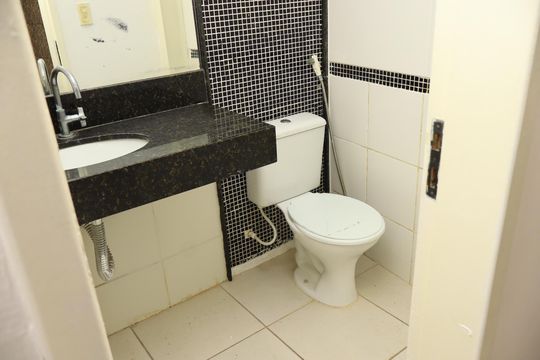 Banheiro 1 de casa para alugar com 4 quartos, 192m² em Itapuã, Salvador