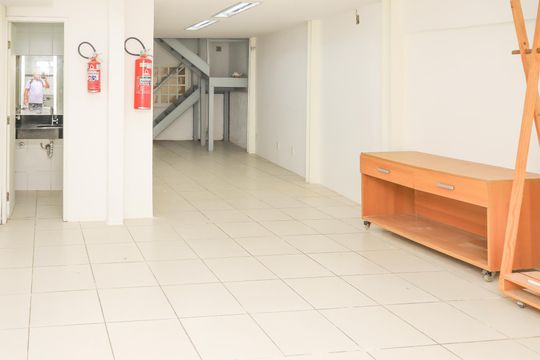 Cozinha de casa para alugar com 4 quartos, 192m² em Itapuã, Salvador