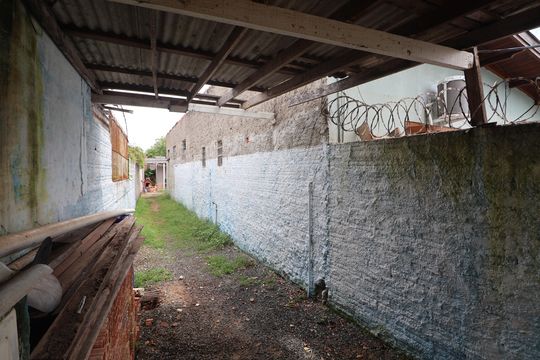 Área externa de casa à venda com 1 quarto, 52m² em Harmonia, Canoas