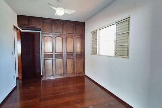 Casa à venda com 5 quartos, 393m² em Jardim do Sol, Campinas