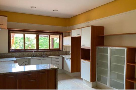 Casa à venda com 4 quartos, 400m² em Cidade Universitária, Campinas