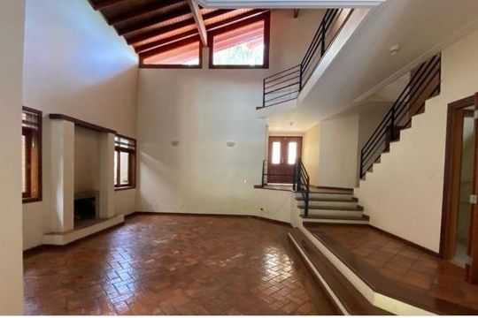 Casa à venda com 4 quartos, 400m² em Cidade Universitária, Campinas