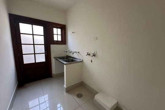 Área de Serviço de casa de condomínio à venda com 3 quartos, 362m² em Alphaville Residencial Um, Barueri
