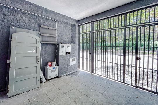 Garagem de casa à venda com 2 quartos, 100m² em Tatuapé, São Paulo