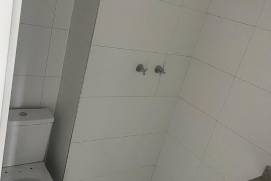 Banheiro de apartamento à venda com 1 quarto, 28m² em Vila Clementino, São Paulo