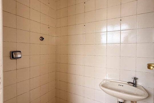 Banheiro de serviço de apartamento à venda com 2 quartos, 63m² em Sacoma, São Paulo