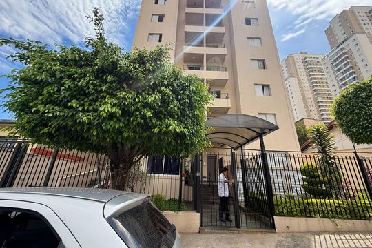 Fachada de apartamento à venda com 2 quartos, 63m² em Sacoma, São Paulo