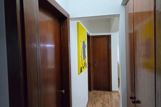 Corredor de apartamento à venda com 3 quartos, 80m² em Parque Peruche, São Paulo