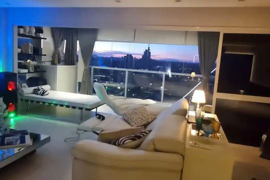 Quarto de apartamento à venda com 1 quarto, 84m² em Pinheiros, São Paulo
