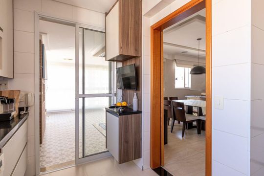 Cozinha de apartamento para alugar com 3 quartos, 137m² em Vila Morumbi, São Paulo
