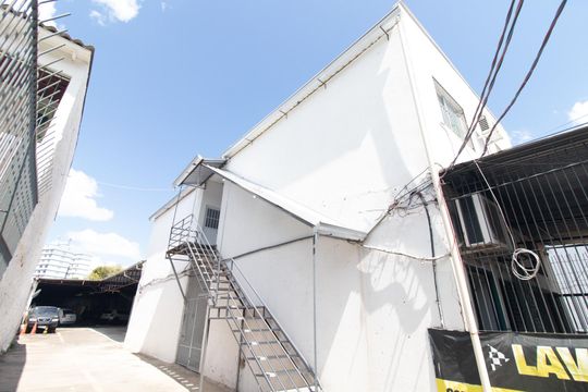Entrada de apartamento para alugar com 1 quarto, 50m² em Azenha, Porto Alegre