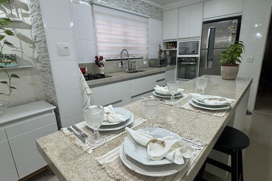 Casa à venda com 2 quartos, 152m² em Vila Dourados, São Bernardo do Campo