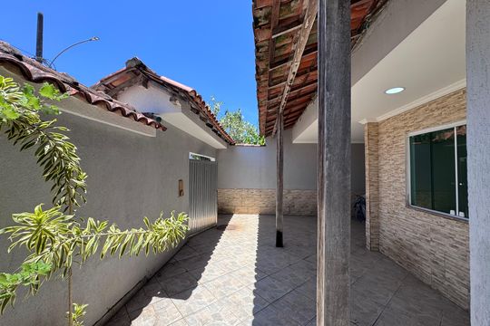 Área externa de casa à venda com 2 quartos, 200m² em Vargem Grande, Rio de Janeiro