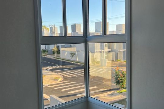Casa de Condomínio para alugar com 3 quartos, 81m² em Granja Marileusa, Uberlândia