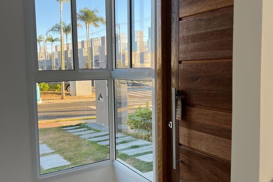 Casa de Condomínio para alugar com 3 quartos, 81m² em Granja Marileusa, Uberlândia