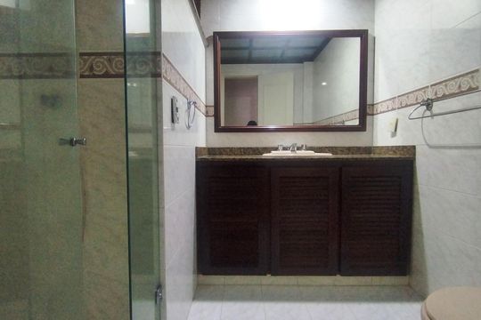 Banheiro de apartamento à venda com 3 quartos, 152m² em Icaraí, Niterói