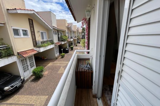 Varanda do Quarto 2 de casa de condomínio à venda com 3 quartos, 136m² em Caxingui, São Paulo