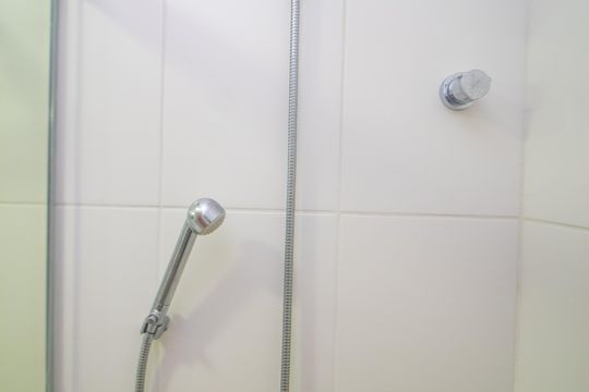 Banheiro da Suíte de apartamento à venda com 2 quartos, 70m² em Centro Histórico, Porto Alegre