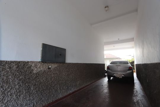 Garagem de casa à venda com 3 quartos, 254m² em Vila California, São Paulo